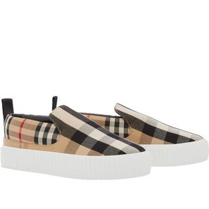 Only worn once. AUTHENTIC BURBERRY KIDS SHOE Size 13 COLOR: Archive Beige Check